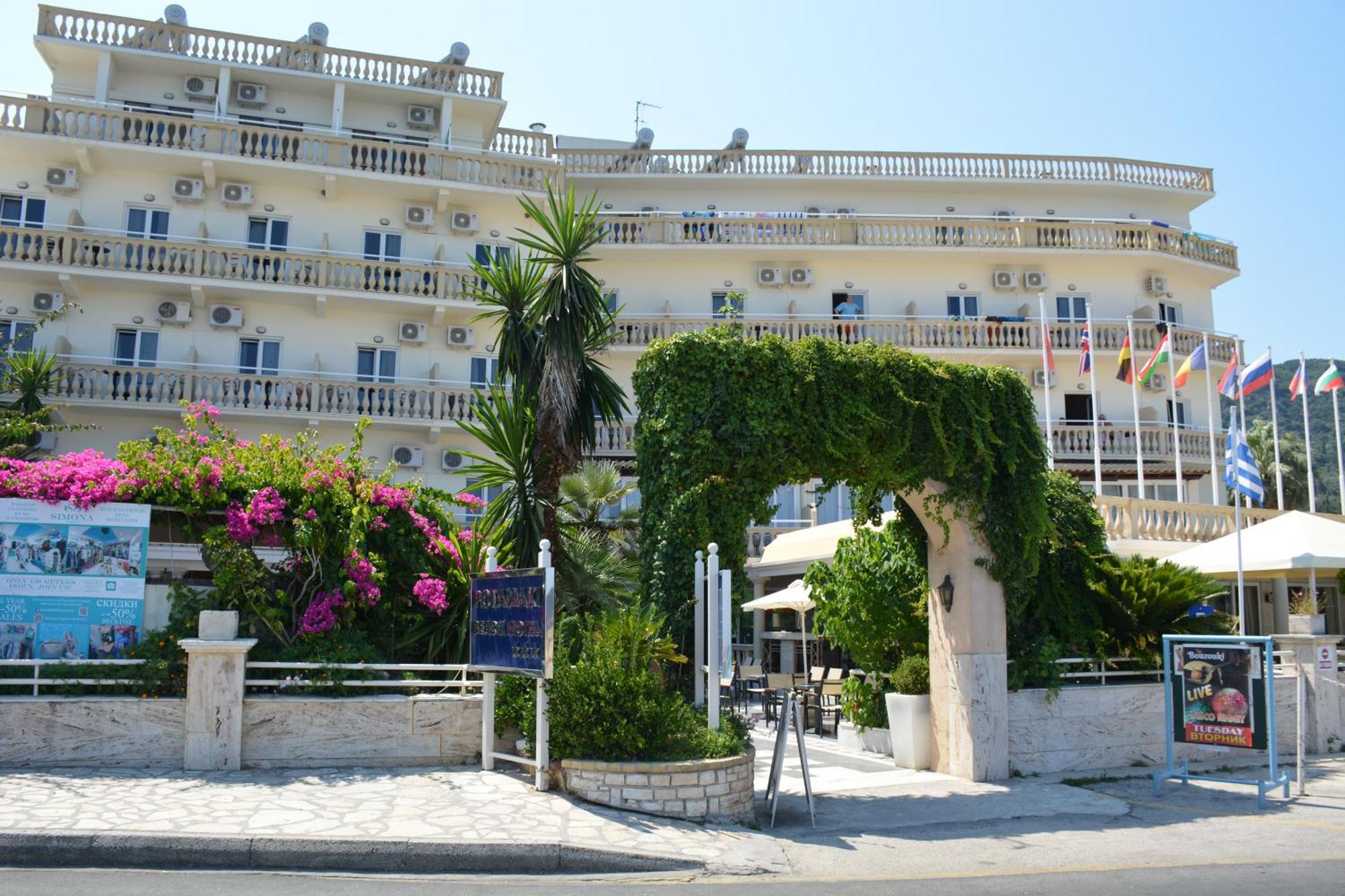 Potamaki Beach Hotel Benitses  Exterior photo